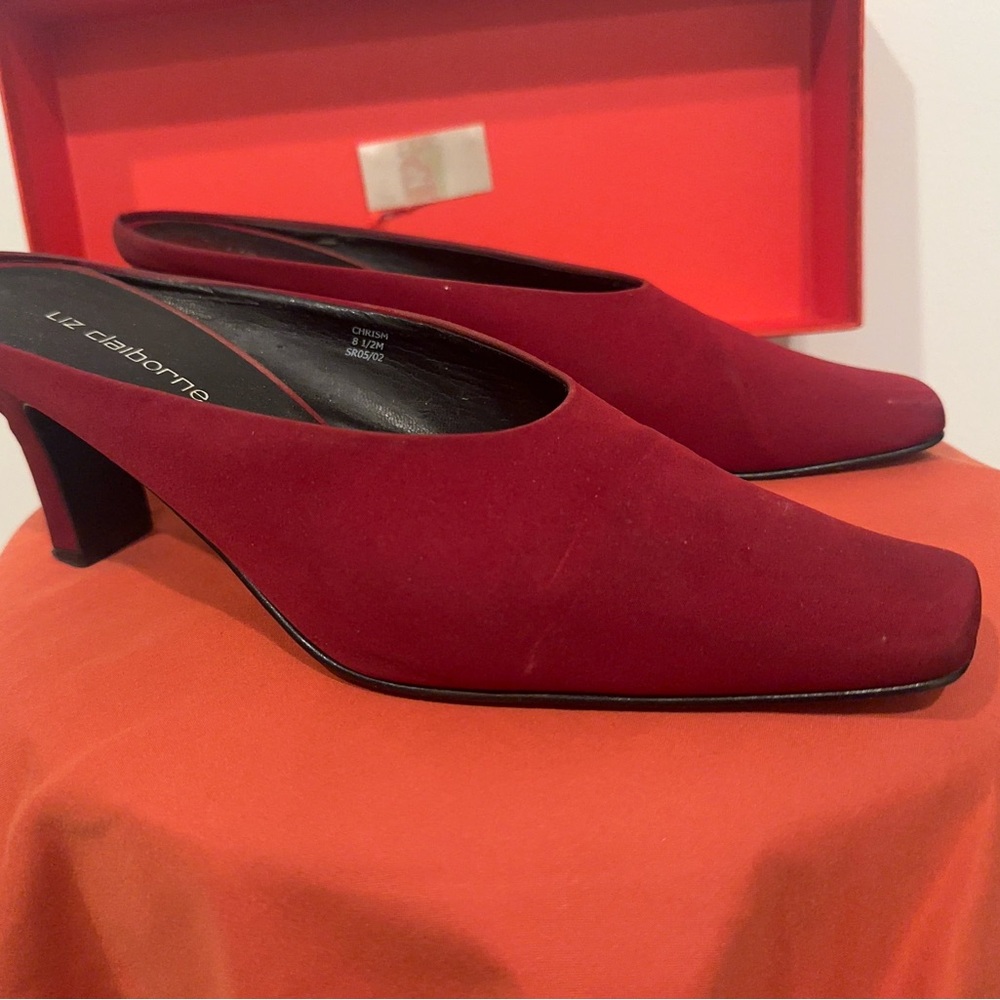 Maroon sandals/ used/ 8.5M